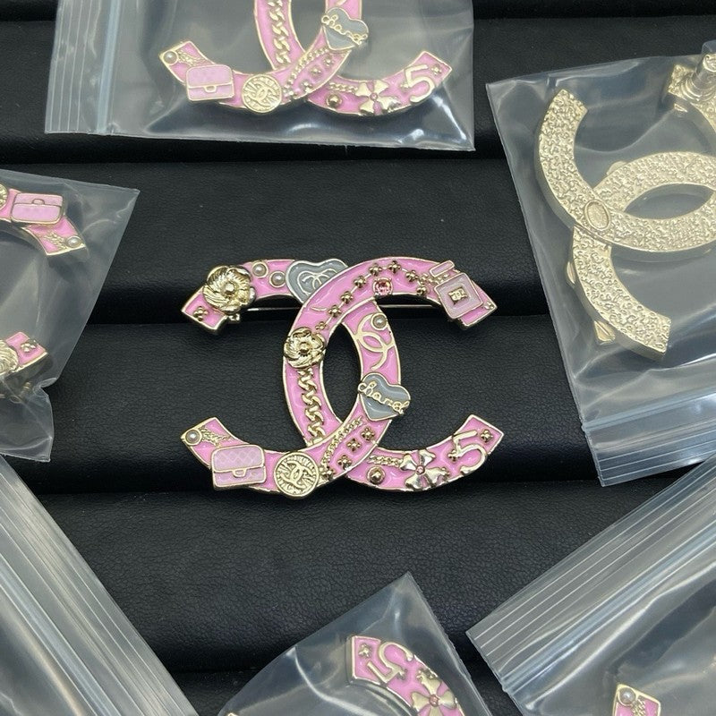 18K Chanel Pink & Black Heart Brooch