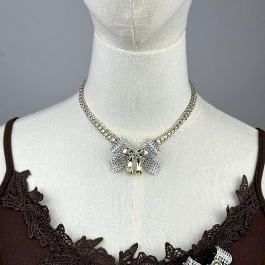 18K Chanel 25K Bow Tie Choker Necklace