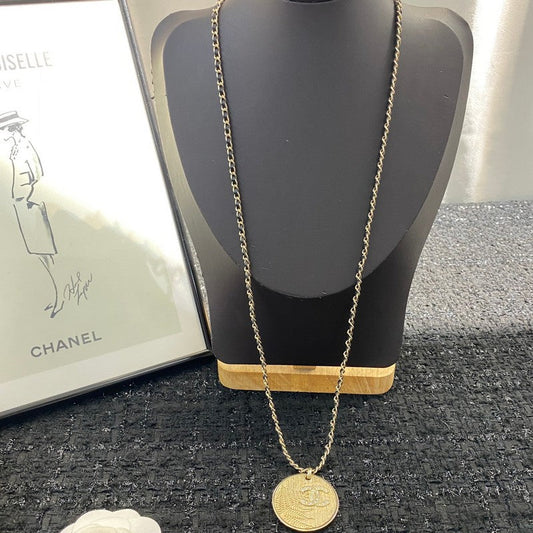 18K Chanel 22S Vintage Necklace