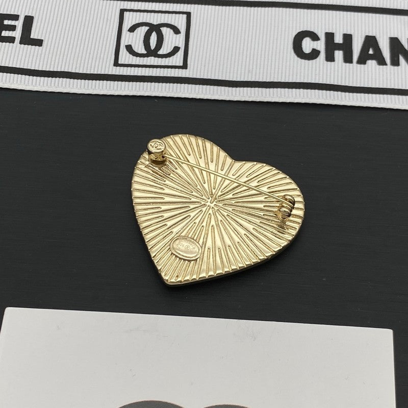 18K Chanel Black Heart Gold Brooch