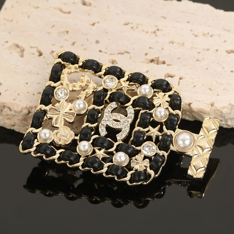 18K Chanel Bottle Strass Brooch