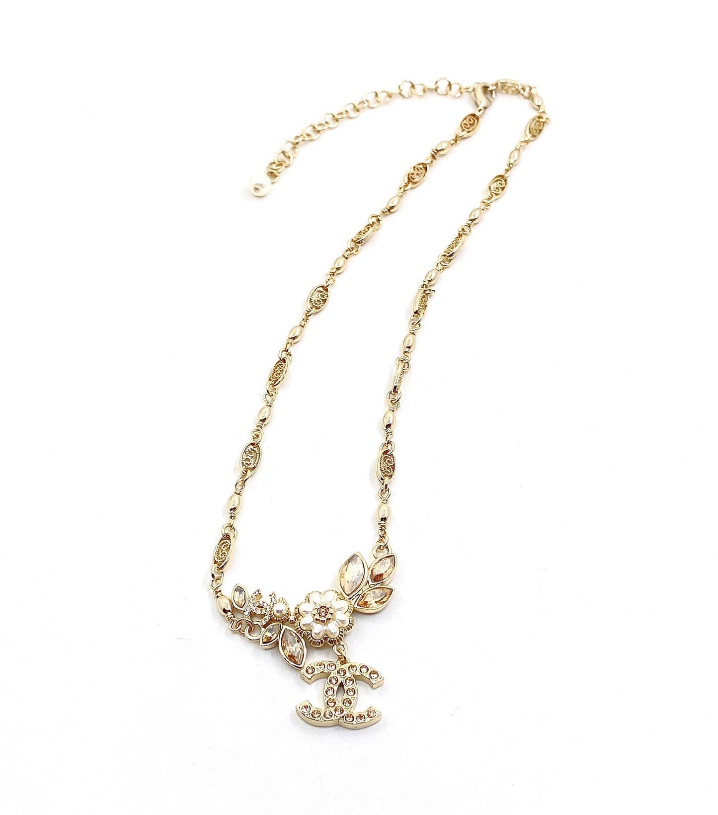 18K Chanel Flower Pendant Necklace