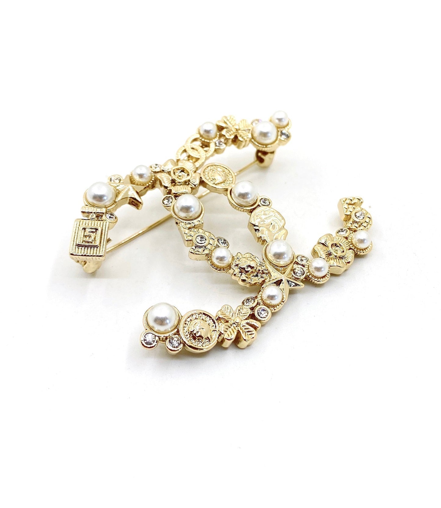 18K Chanel Pearls Brooch