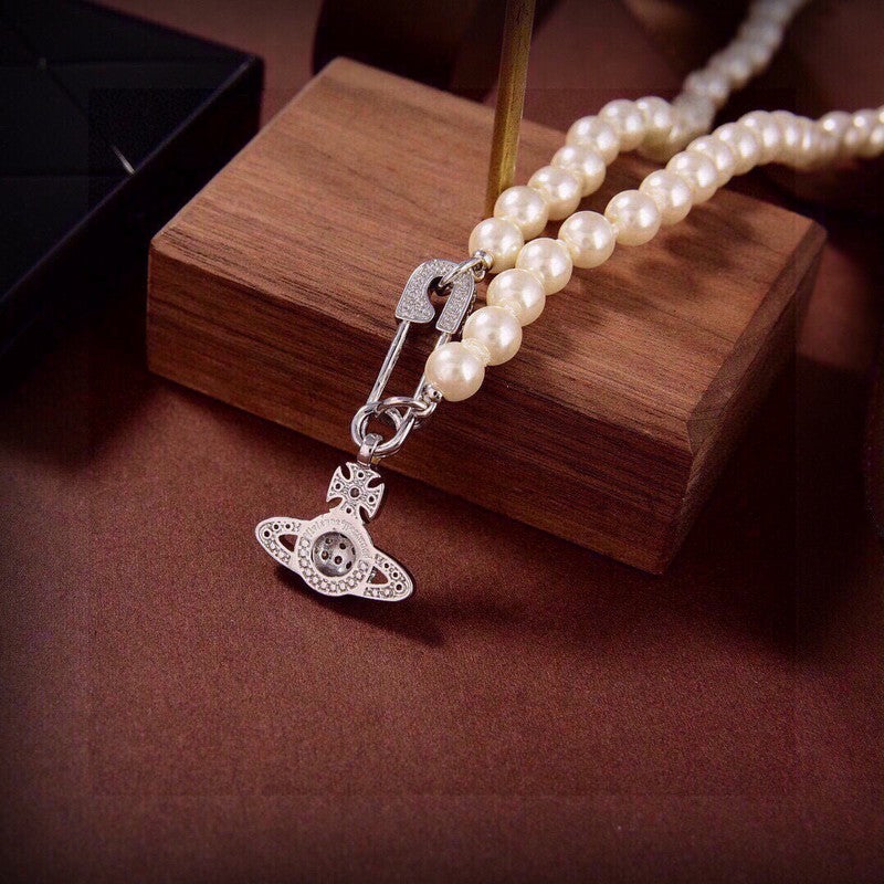 18K Vivienne West Mini Bas Relief Pearls Necklace