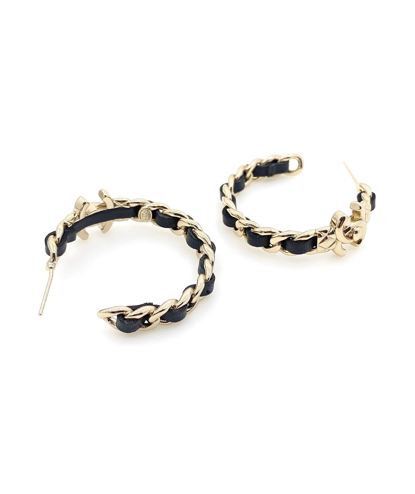18K Chanel Cricle Leather Earrings