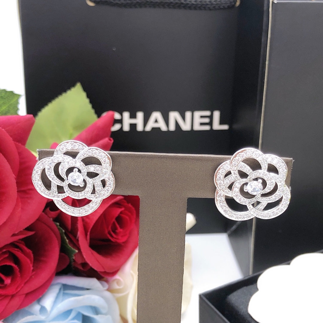 18K Chanel Camellia Diamond Earrings