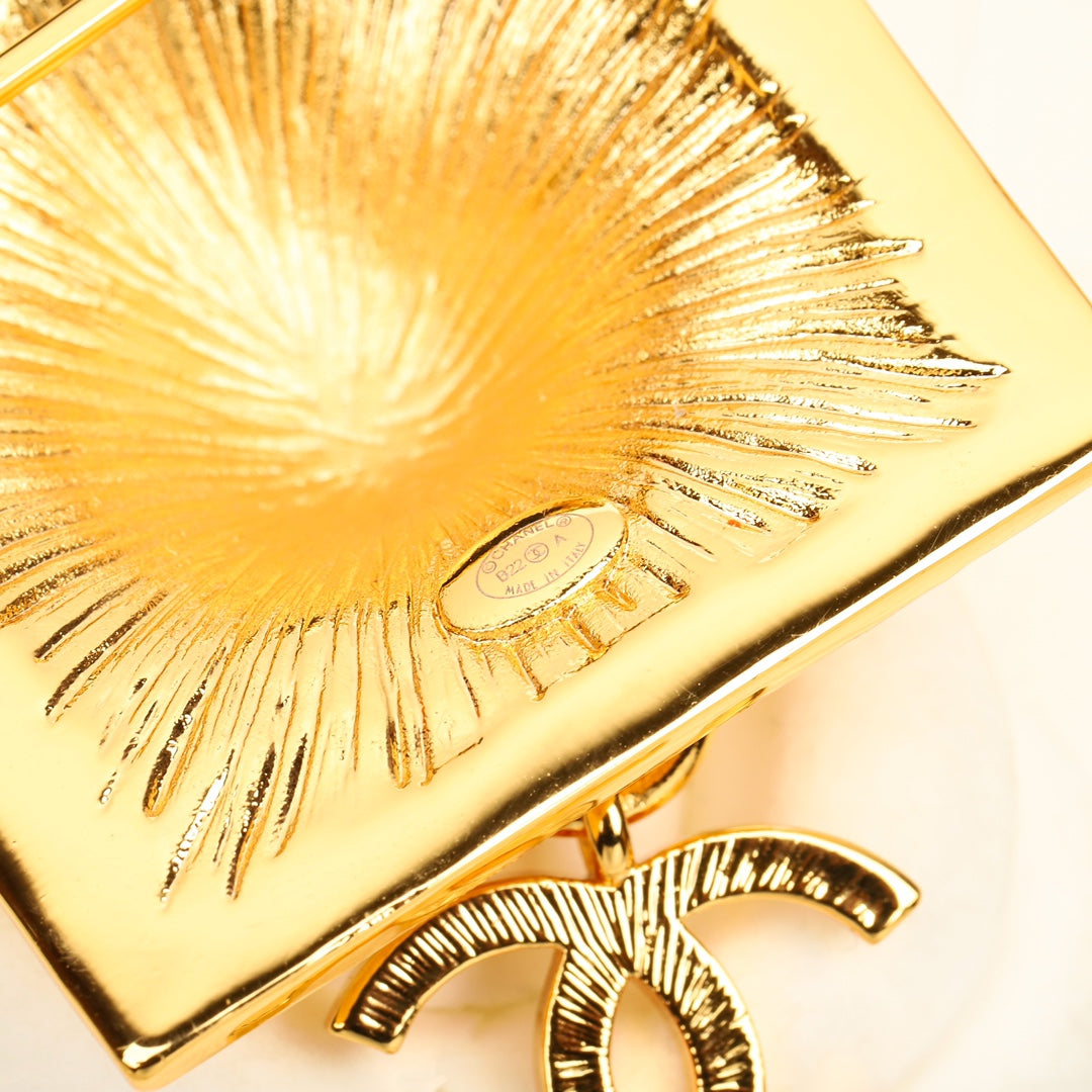 18K Chanel Tiger Brooch