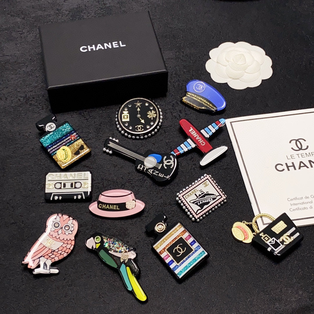 18K Chanel Bag Brooch