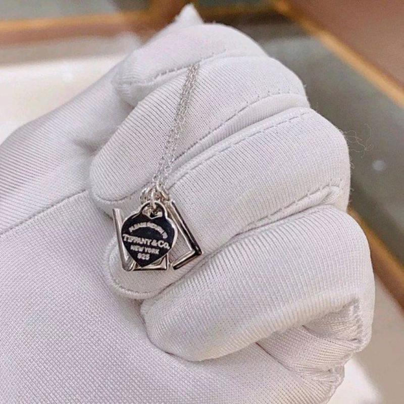 18K Tiffany Love Chain Necklace