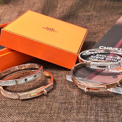 18K Yellow Gold Kelly Diamonds Hermes Bracelet