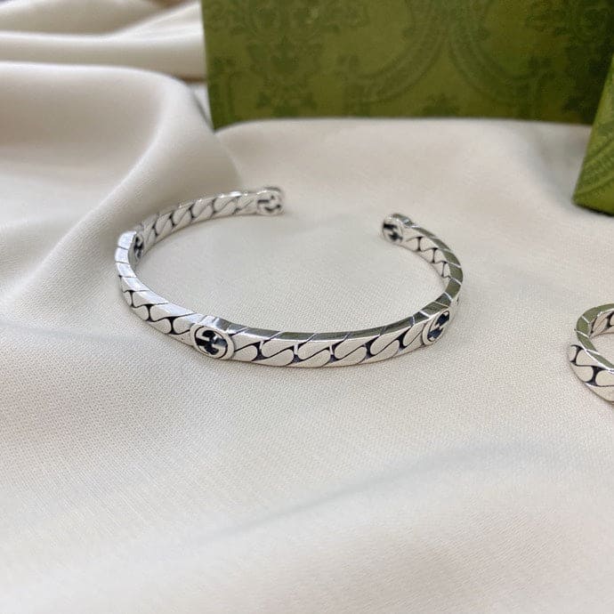 Double Gucci Interlocking Gucci Cuff Bracelet