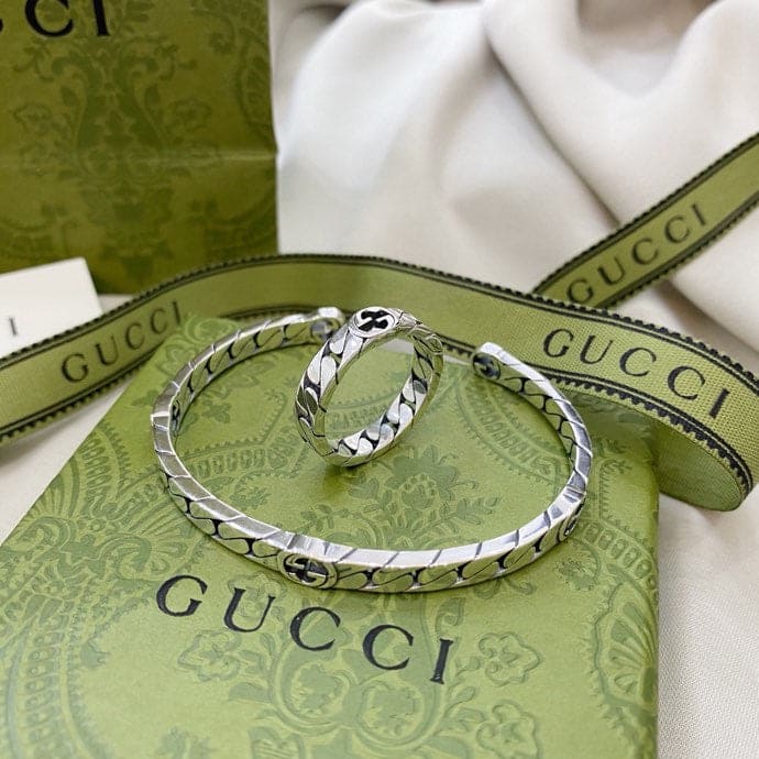 Double Gucci Interlocking Gucci Wide Ring