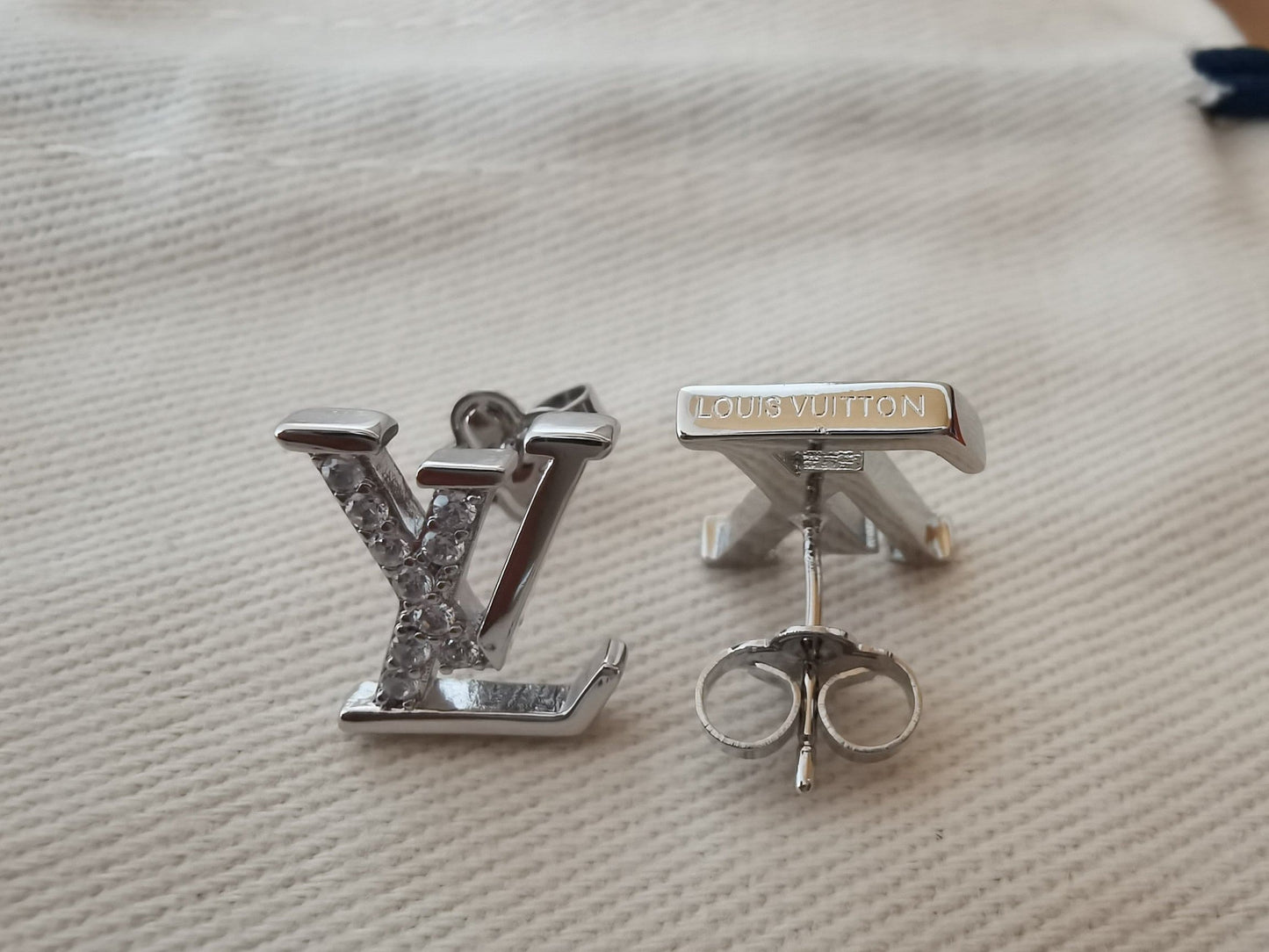 18K Louis Vuitton Iconic Diamond Earrings