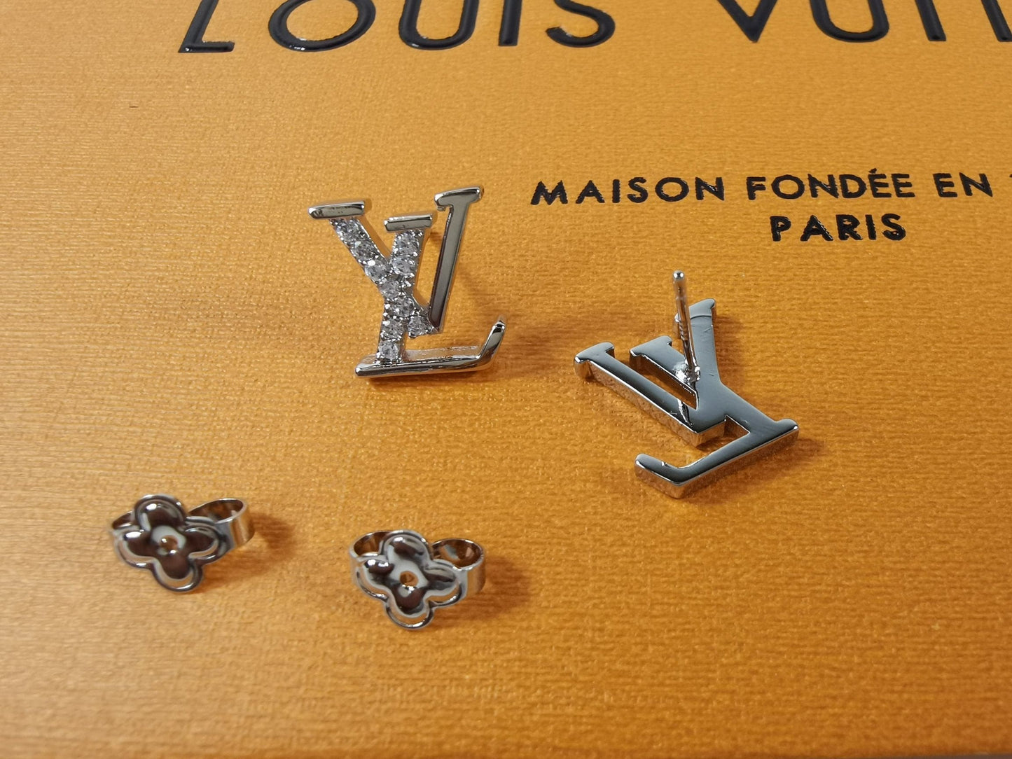 18K Louis Vuitton Iconic Diamond Earrings