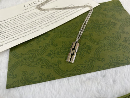 Double Gucci Knot Pendant Necklace