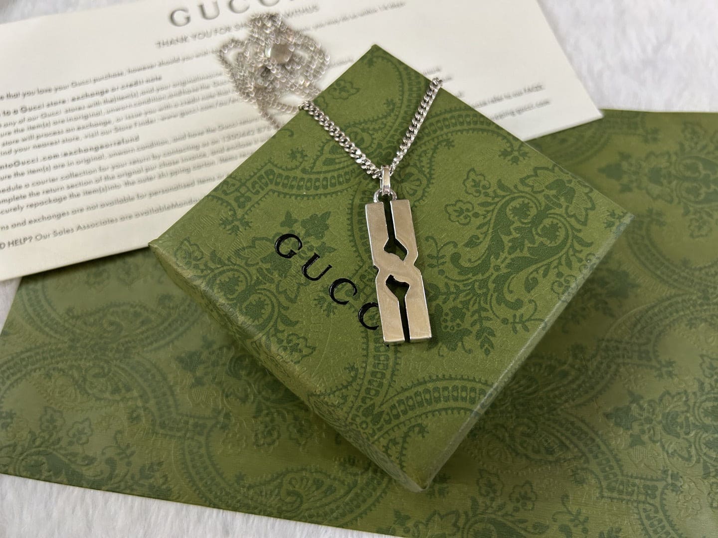 Double Gucci Knot Pendant Necklace