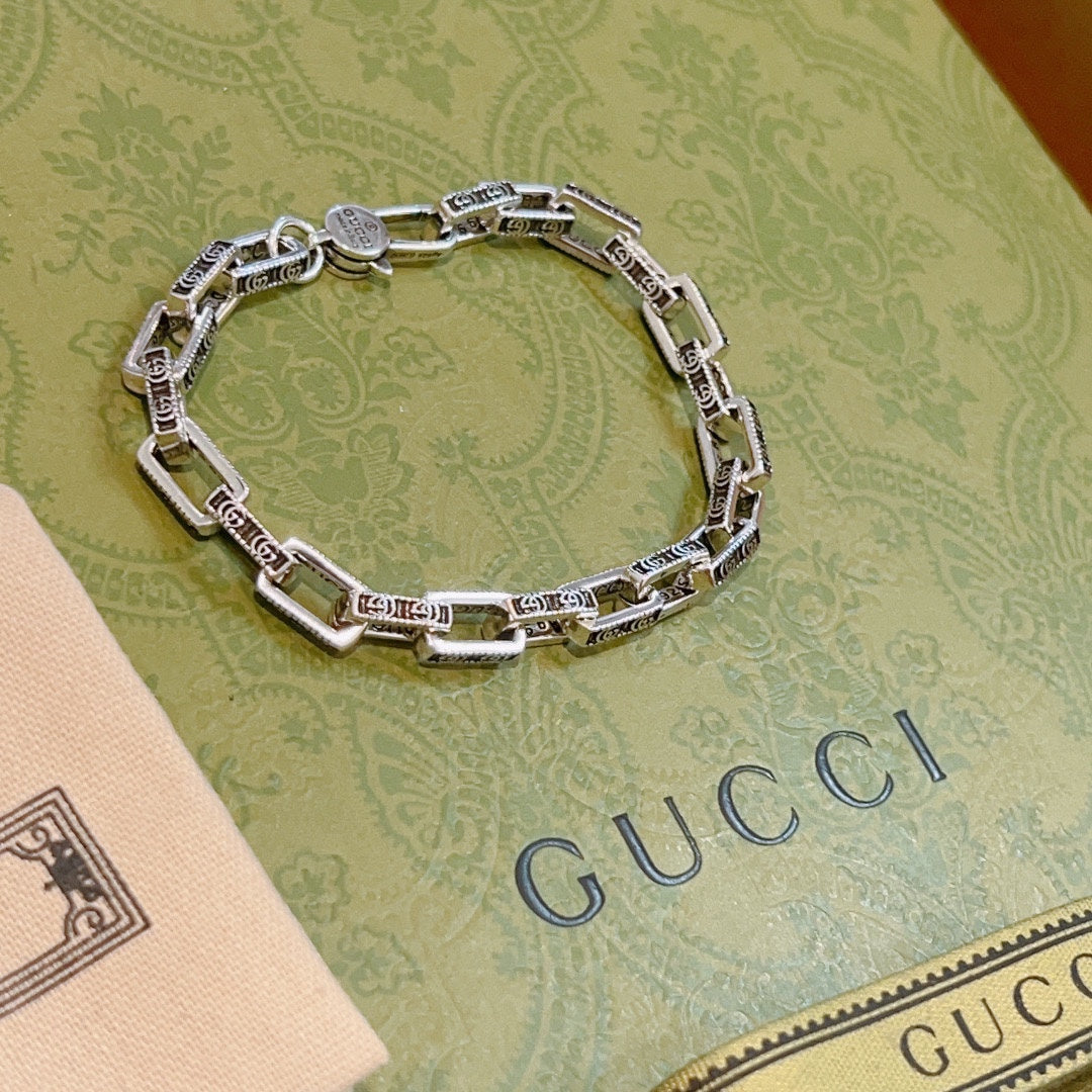 Double Gucci Interlocking Gucci Chain Bracelet