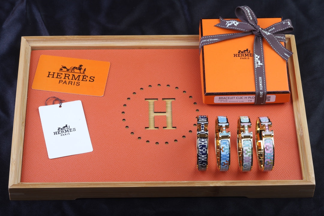 18K Clic Hermes H Lift Pink Bracelet