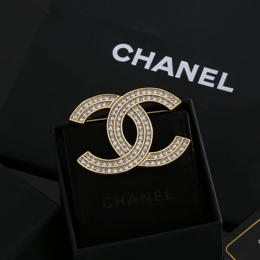 18K  Chanel Diamond Brooch