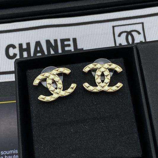 18K  Chanel Classic Earrings