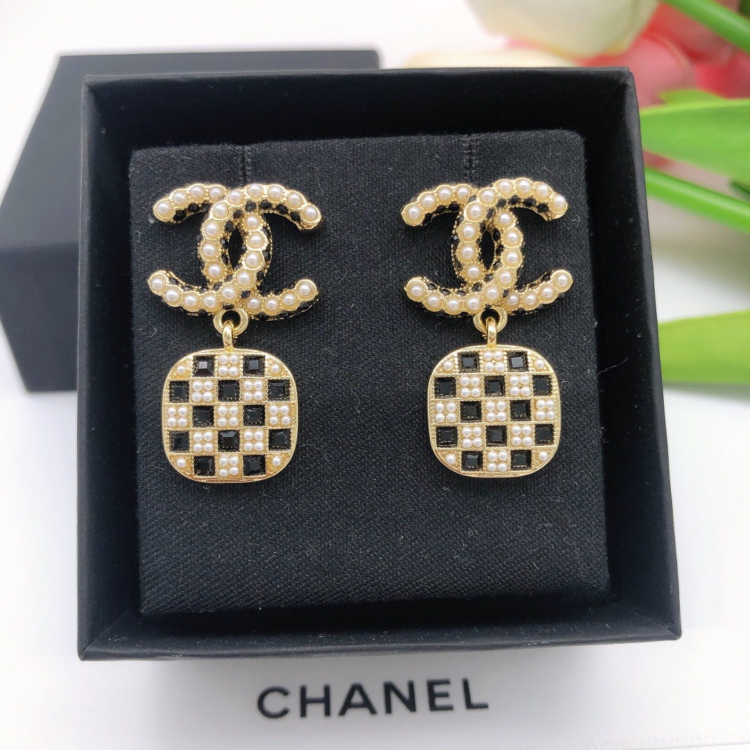 18K  Chanel Chain Earrings