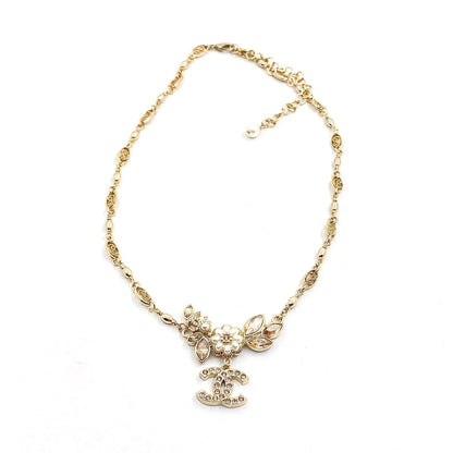 18K  Chanel Flower Pendant Necklace