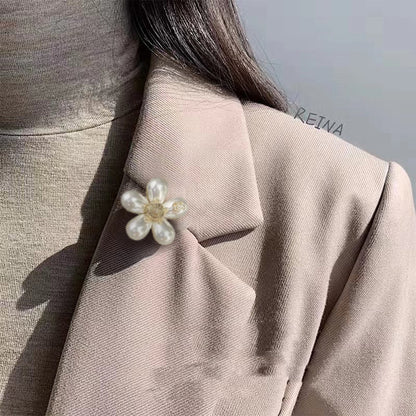 18K  Chanel Pearls Brooch