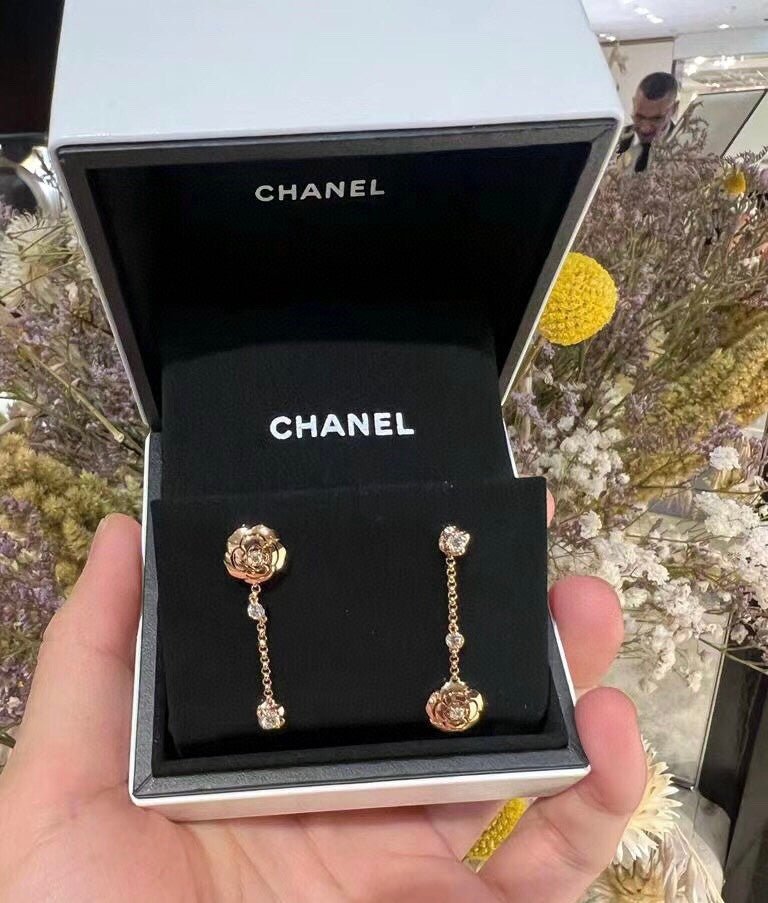 18K  Chanel Camellia Earrings
