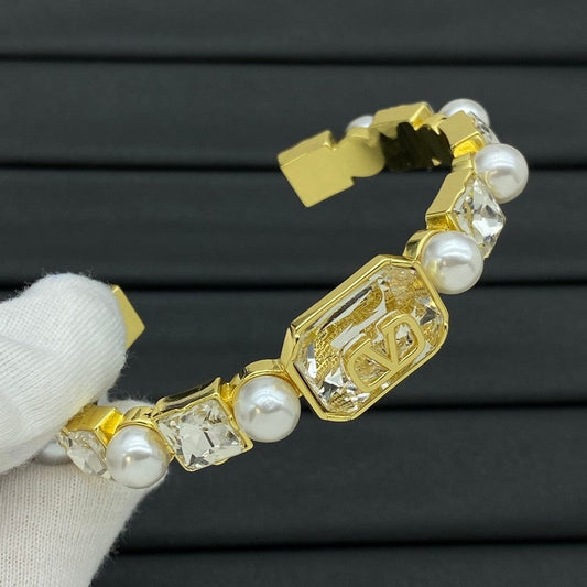 18K Valentino Pearls Bracelet