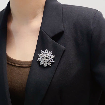 18K  Chanel Snow Flower Brooch