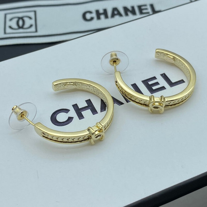 18K  Chanel Circle Zircon Earrings