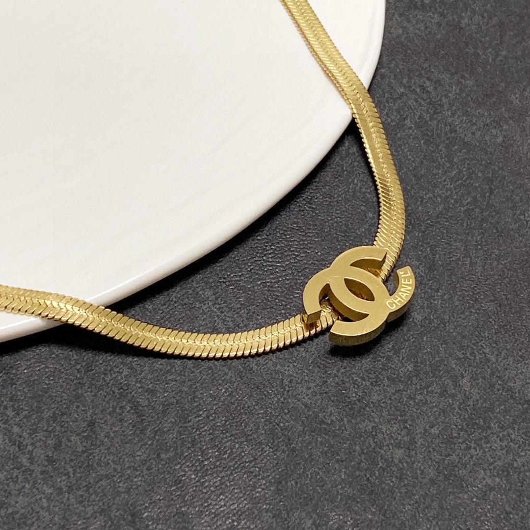 18K  Chanel Gold Chain Choker Necklace