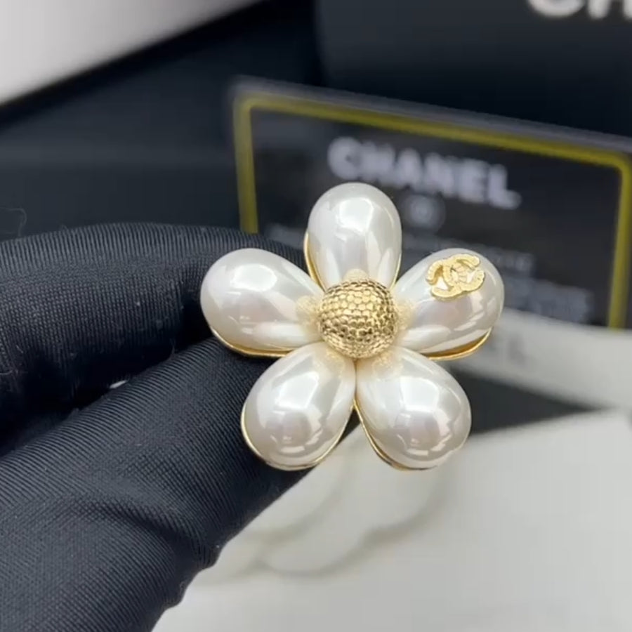 18K  Chanel Pearls Brooch