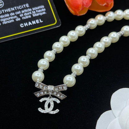 18K  Chanel Bow Tie Pearls Necklace
