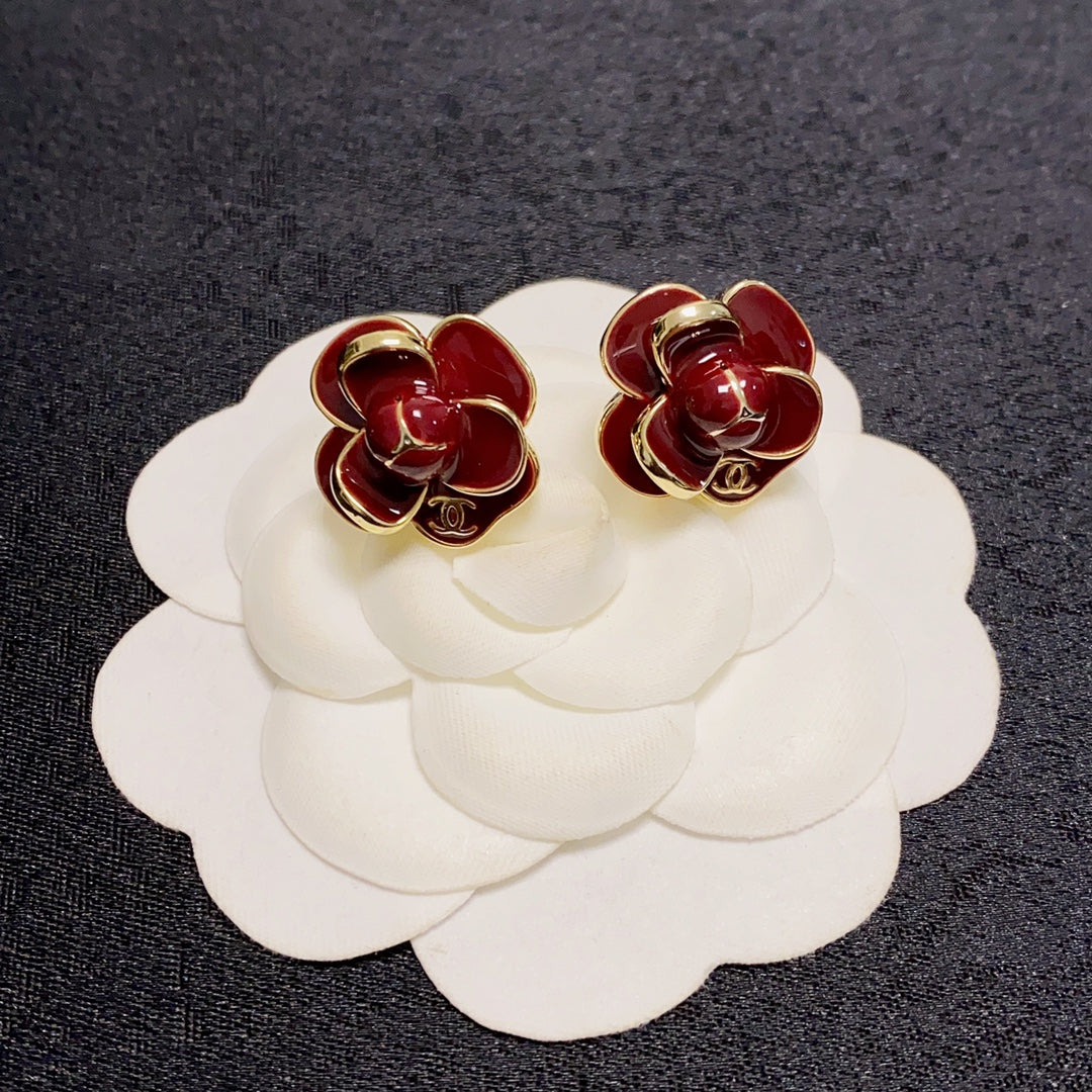 18K  Chanel Camellia Earrings