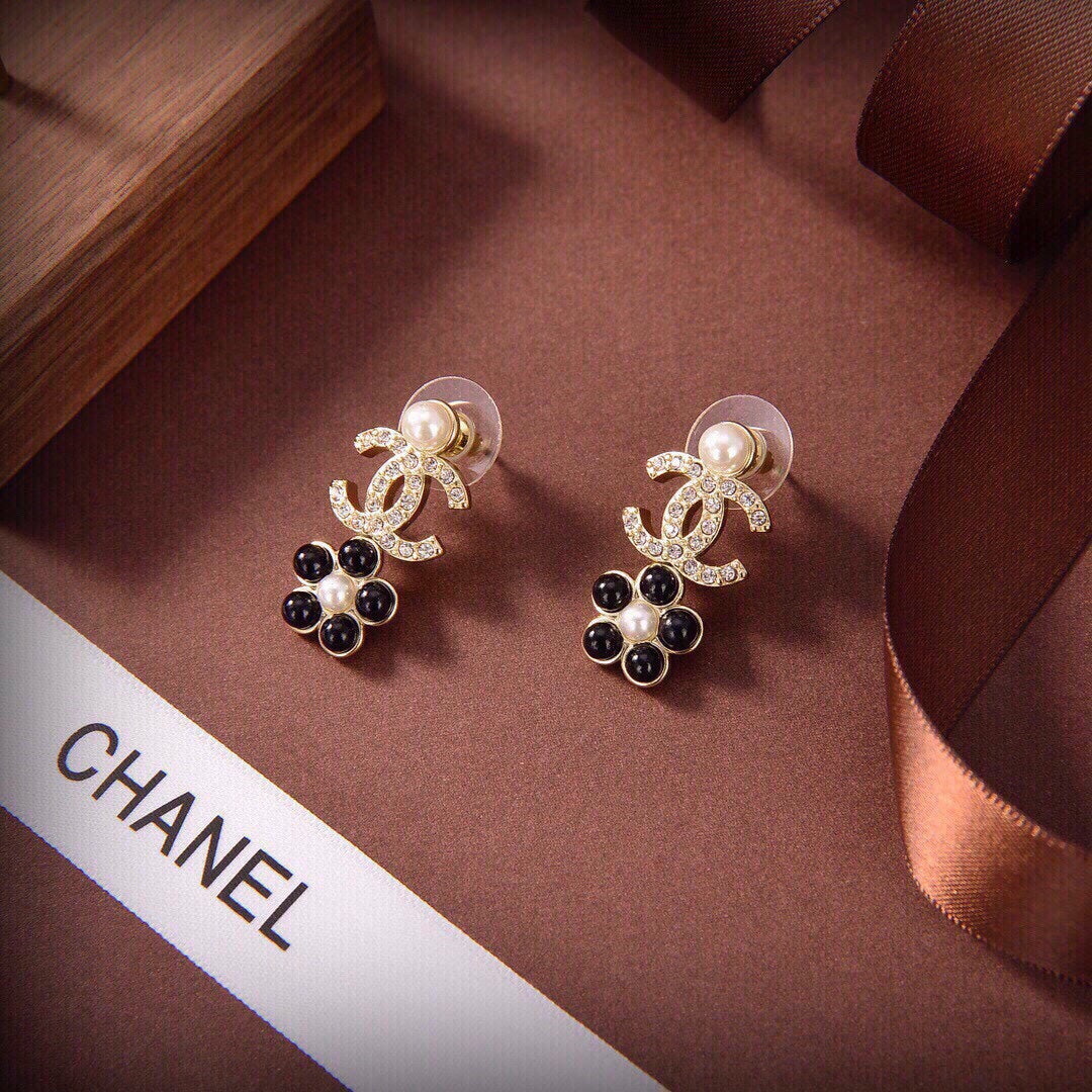 18K  Chanel Butterfly Pendant Earrings