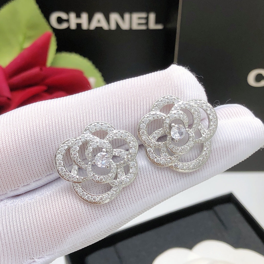 18K  Chanel Camellia Diamond Earrings