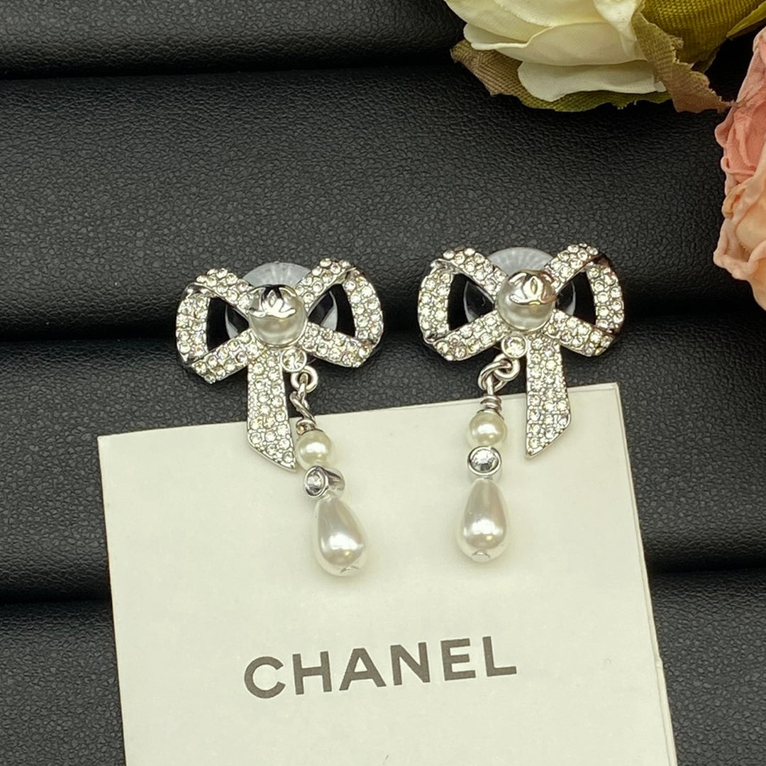 18K  Chanel Butterfly Pearl Earrings