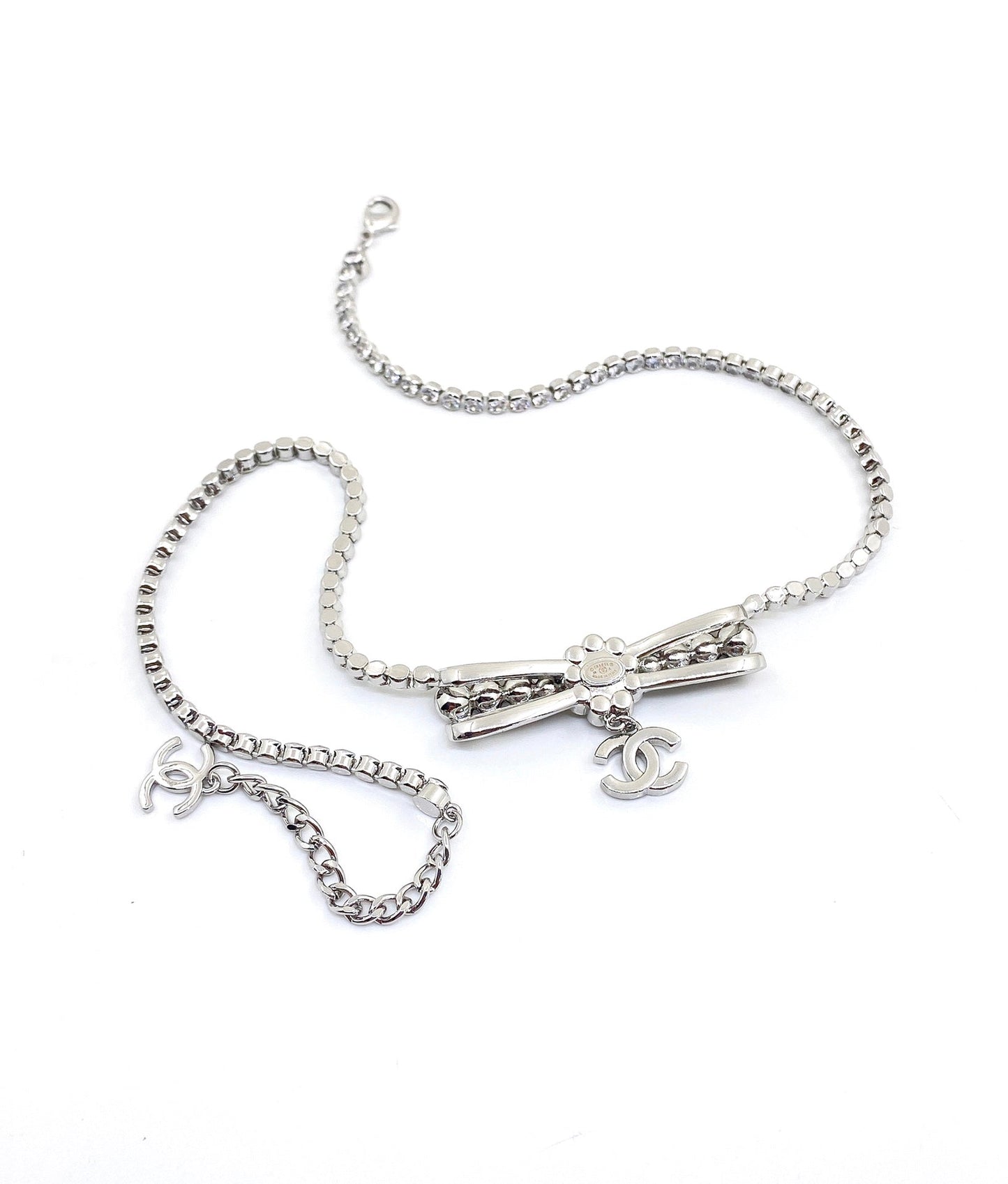 18K  Chanel Diamonds Bow Tie Necklace