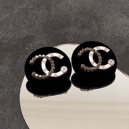 18K  Chanel Black Resin Crystals Earrings