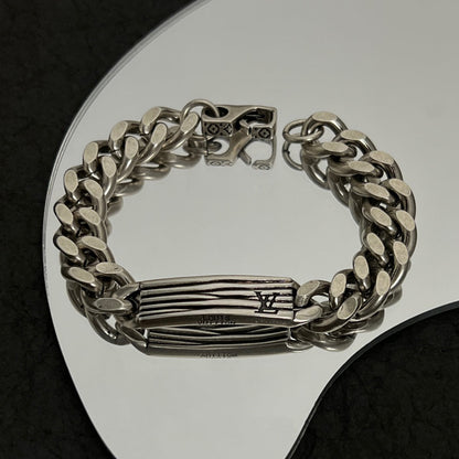 18K Louis Vuitton Vintage Chains Bracelet