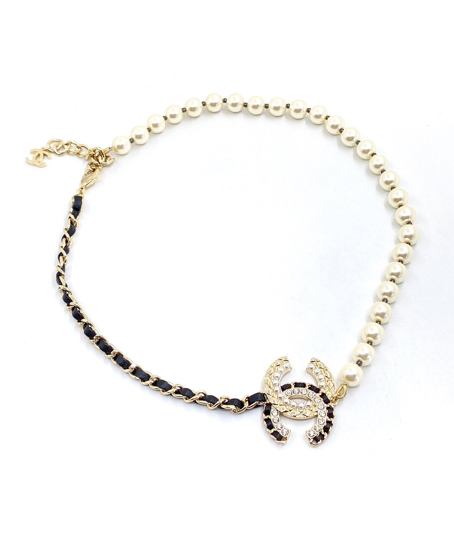 18K  Chanel Leather Pearls Necklace