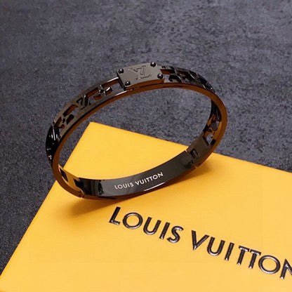 18K Louis Vuitton Vintage Gold Bracelet