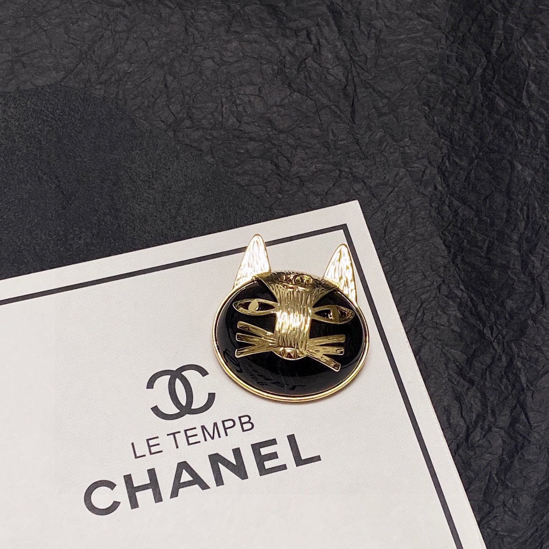 18K  Chanel Cat Brooch