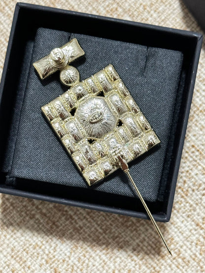 18K  Chanel Perfume Bottle Crystals Brooch