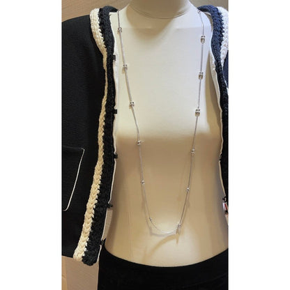 18K  Chanel 24B Flowers Long Necklace