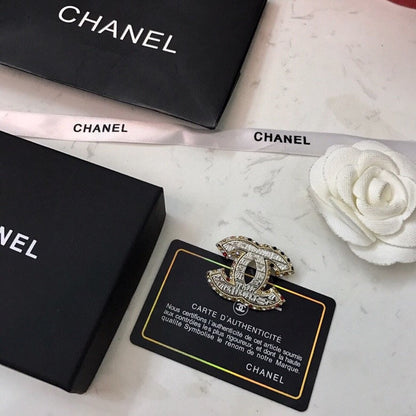 18K  Chanel Diamonds Brooch