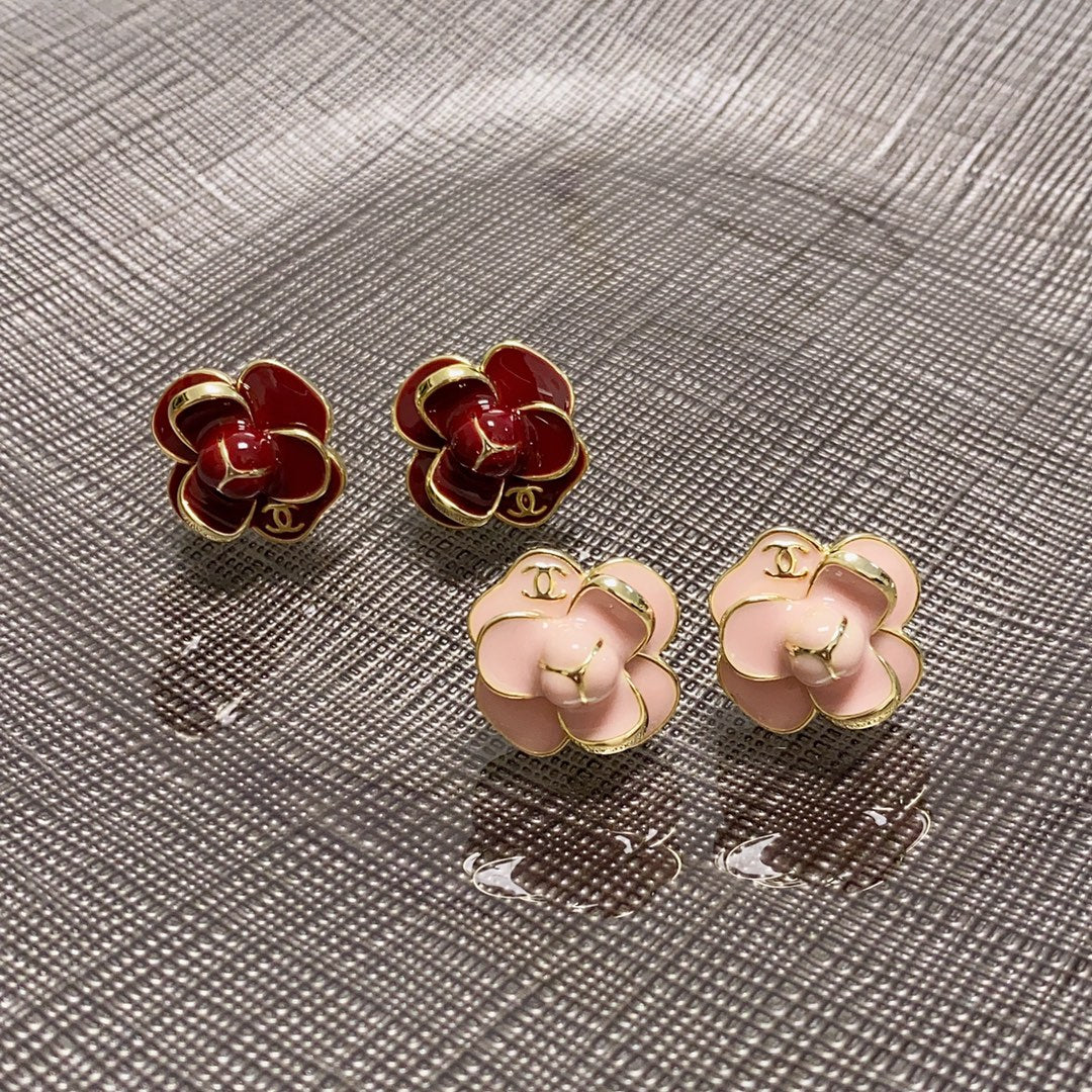 18K  Chanel Camellia Earrings