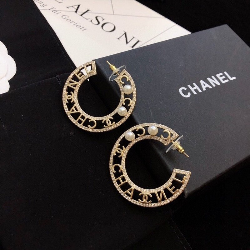 18K  Chanel Circle Pearl Earrings