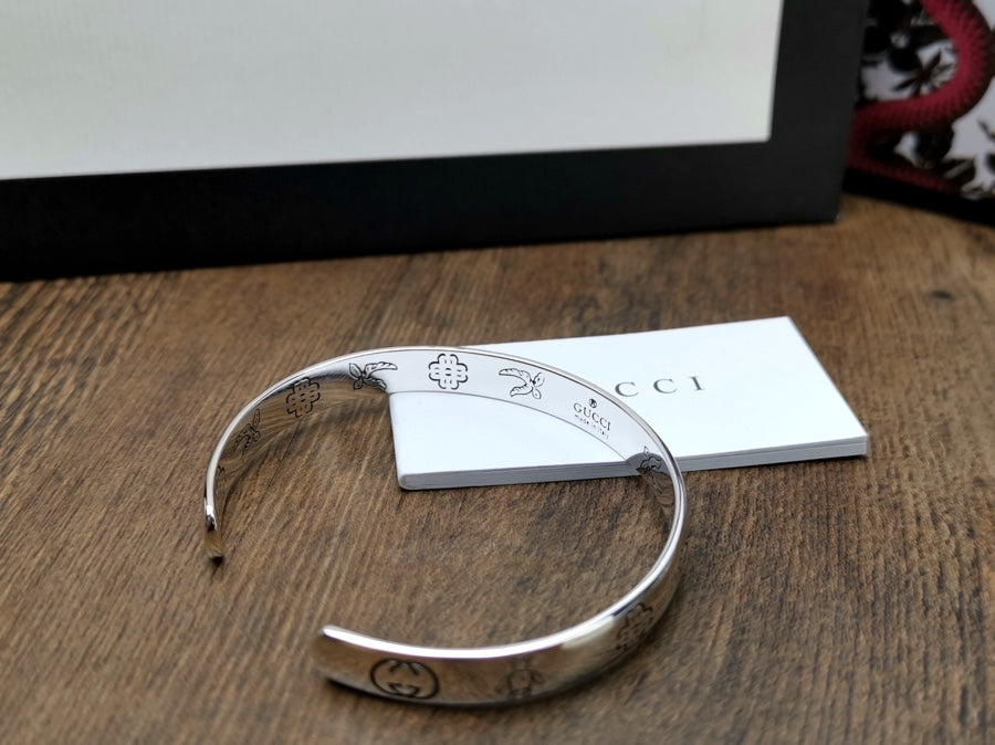 Double Gucci Blind For Love Bracelet